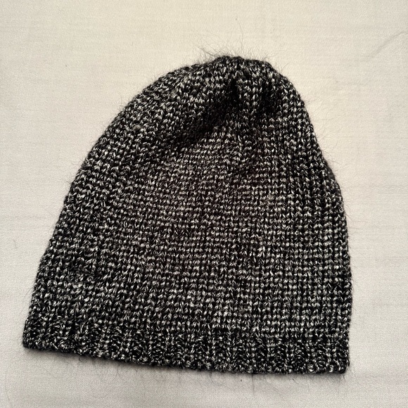Steve Madden black and silver beanie OS - Picture 3 of 3